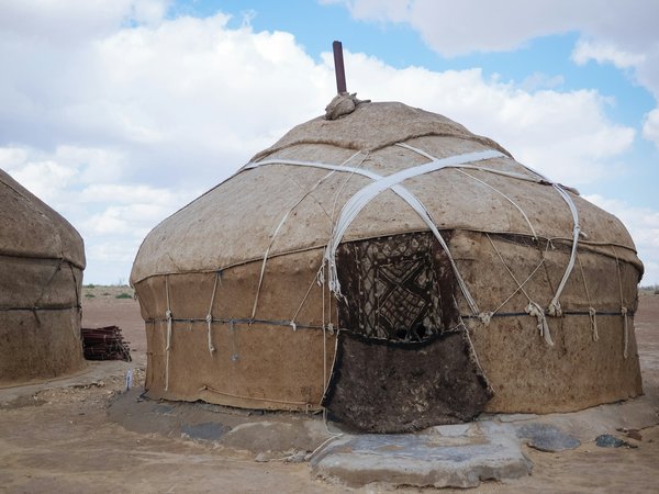 Où trouver des expériences immersives de vie dans une yurta en Mongolie?